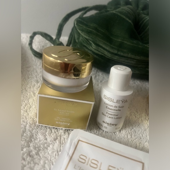 $340 value Sisley luxury Green Set - Picture 4 of 5